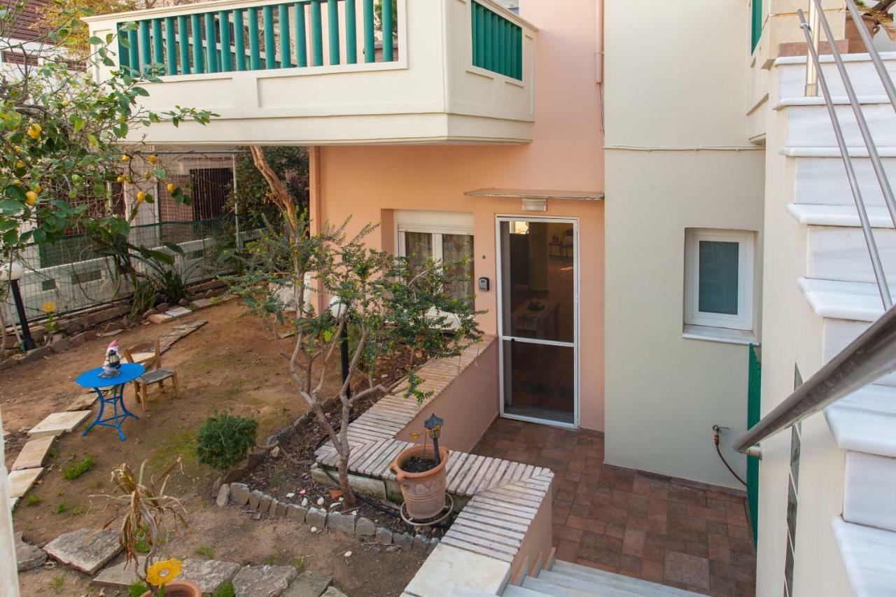 Evelia Apartment Galatás Exterior foto